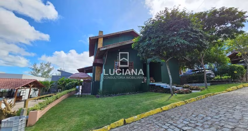 6 Quartos! Casa em Excelente Condomínio próximo do centro em Gravatá/PE