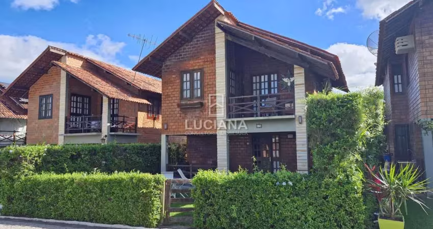 Veja essa casa com 3 quartos em condomínio fechado perto da br-232 em gravatá!
