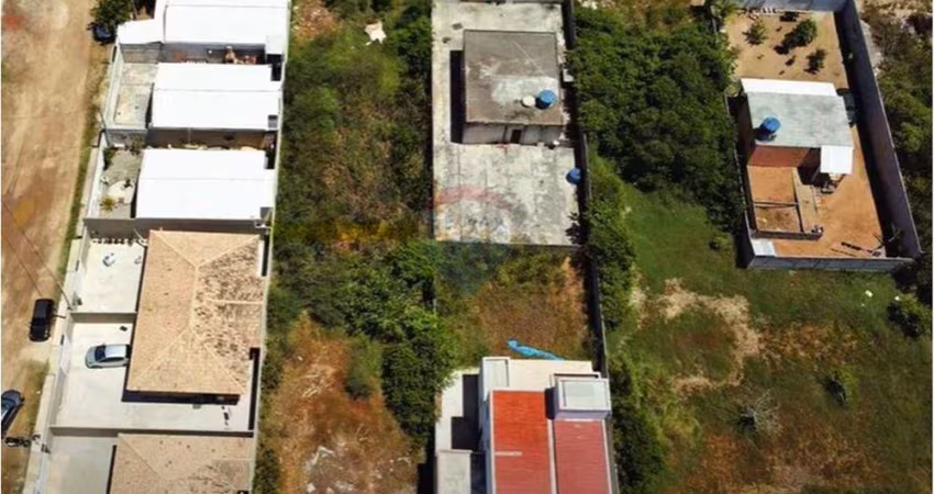 Terreno Ideal de 420 m²,  à Venda na Vila do Peró - Cabo Frio/RJ. A 12 Minutos da Praia do Peró! Apenas R$ 148.400!