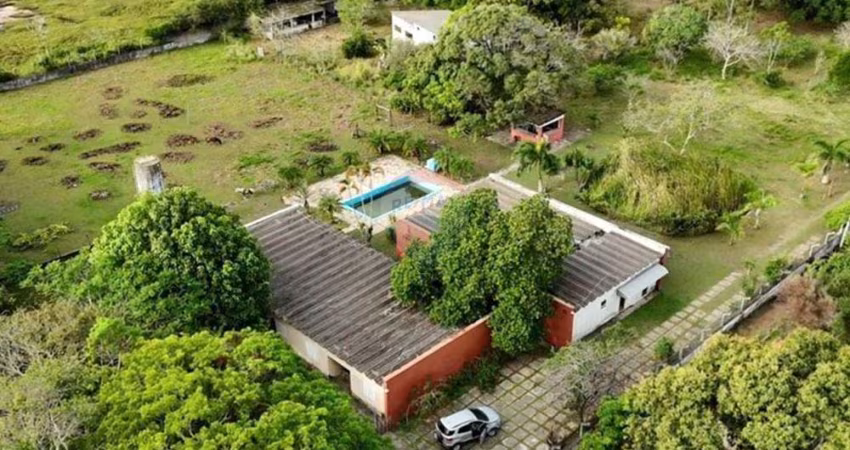 Chácara - área útil 402m² e terreno 10000m² À Venda em Novo Horizonte – Araruama/RJ - R$ 735 mil