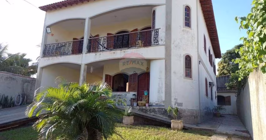 Oportunidade incrível: Casa duplex em Balneário das Conchas, São Pedro da Aldeia - RJ, 360m2, R$ 450 Mil!