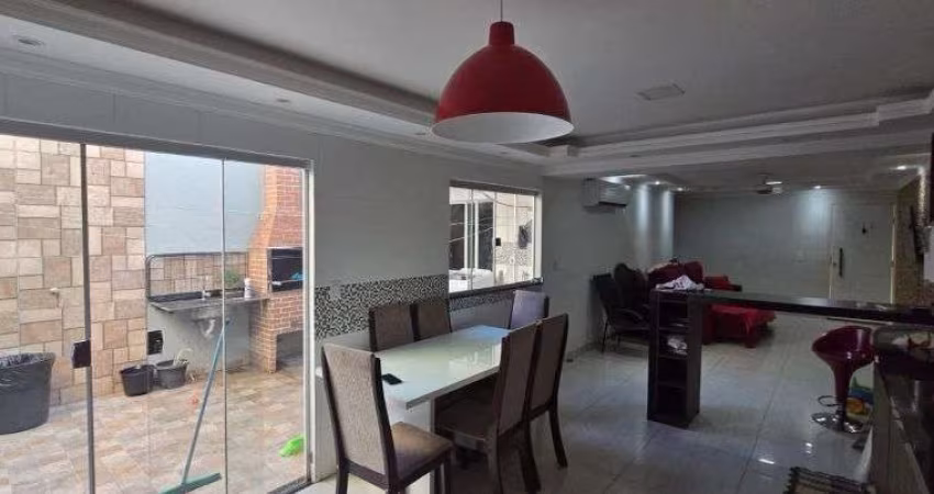 Excelente Casa a Venda no Condomínio Esmeralda em Várzea Grande.
