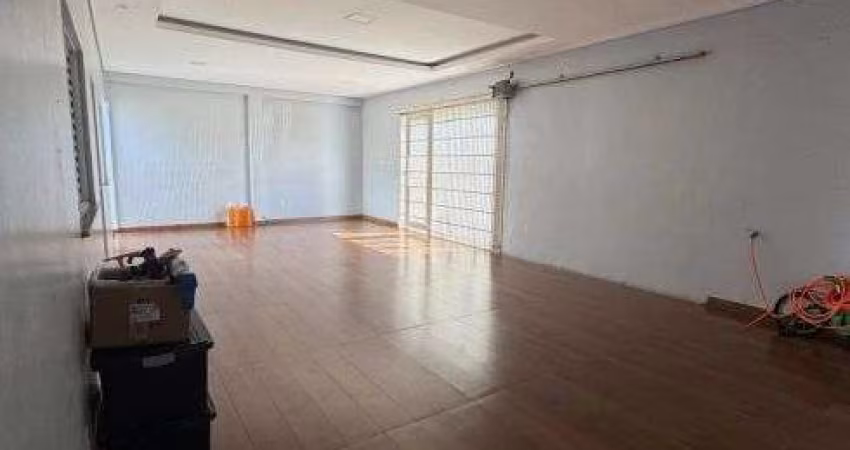 Vendo Casa no Residencial Aurilia Curvo Cristo Rei em Várzea Grande MT.