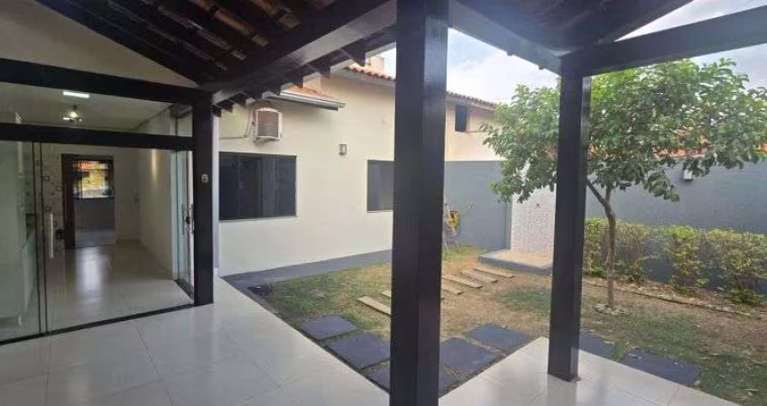 Vendo Linda Casa 3/4 Condomínio Fechado Juliana Chpéu do Sol em Várzea Grande - MT