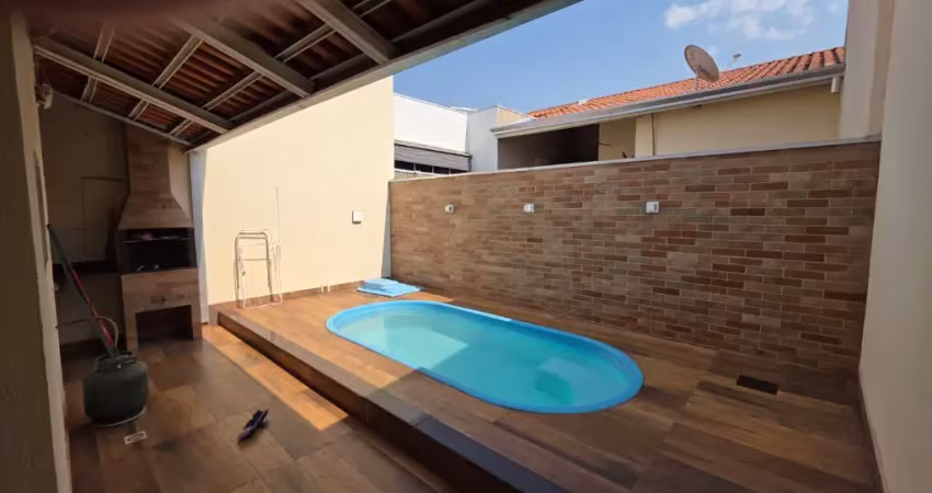 Casa 3/4 condomínio rubi com piscina e churrasqueira em várzea grande