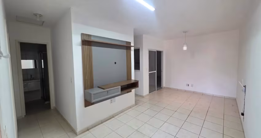 Alugo casa 3/4 condomínio esmeralda em várzea grande