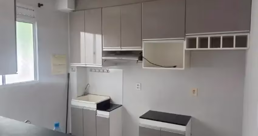 Alugo apartamento 2/4 condomínio chapada dos campos em várzea grande térreo sol da manhã.