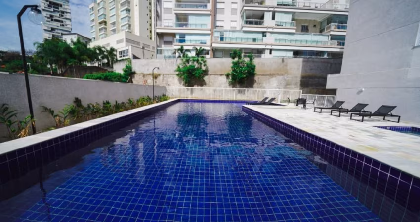 Apartamento no Alto da Lapa com churrasqueira à carvão na varanda