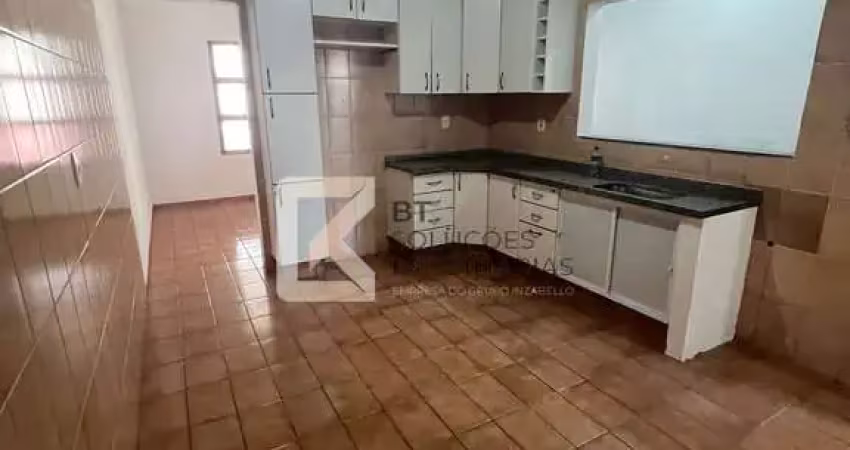 Sobrado com 3 dormitórios à venda, 125 m² de terreno e 159 de área construída por R$ 487.000,00 – J