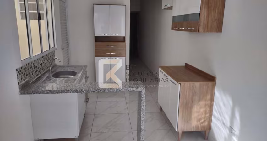 Casa à venda com 2 dormitórios sendo 1 suíte, 75 m² de terreno e 60 m² de área construída por R$ 35