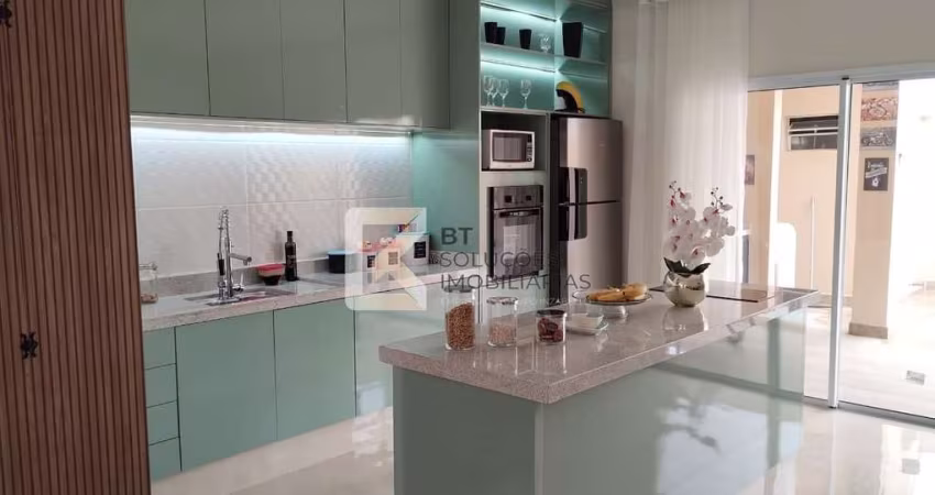 Sobrado com 3 dormitórios  à venda, 150 m² de terreno e 160 m² de área construída por R$ 850.000,00