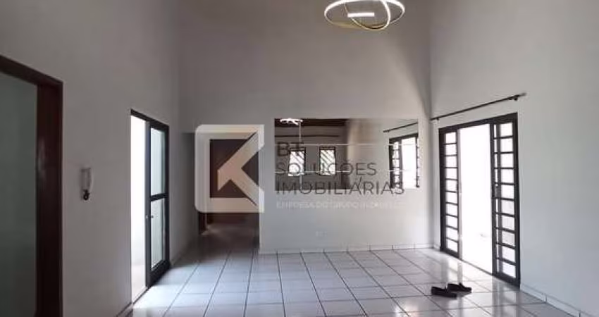Casa térrea com quintal para venda  R$ 850.000,00 mil e locação R$ 4.500,00, Jardim Bela Vista, Ind