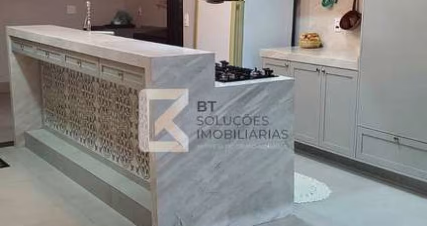 Casa (aceita permuta em apartamento de menor valor) com 3 suítes à venda, 300 m² de terreno por R$