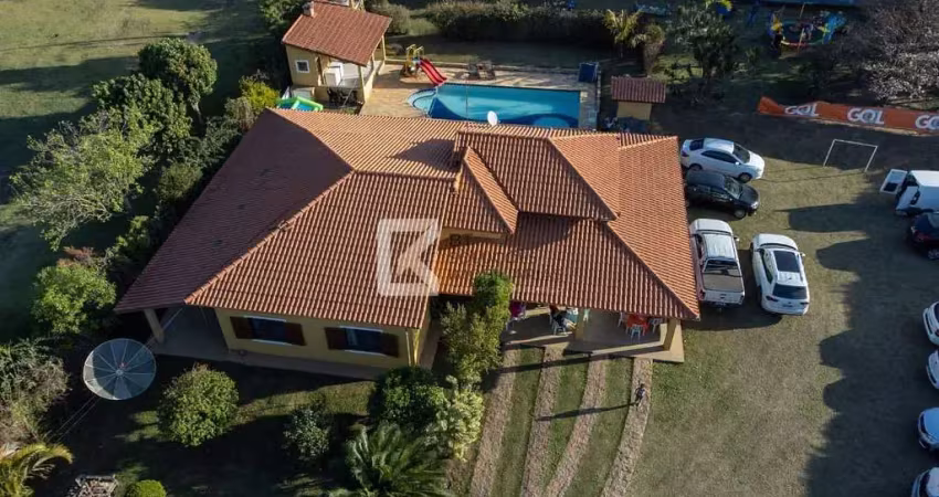 Chácara à venda, 3 dormitórios, sendo 1 suíte,Toda avarandada, Piscina, Currasqueira, Pomas, Sítios
