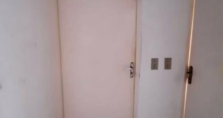 Vende-se Flat Mobiliado