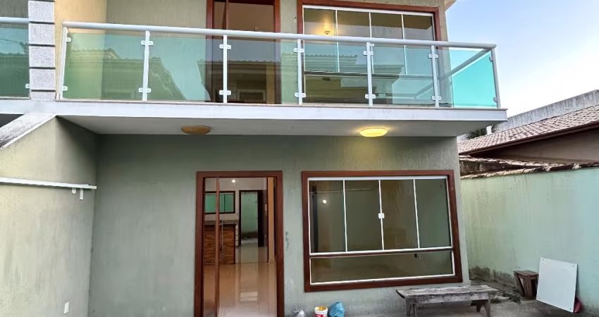 Duplex espetacular para locação no bairro Jardim Marileia em Rio das Ostras RJ