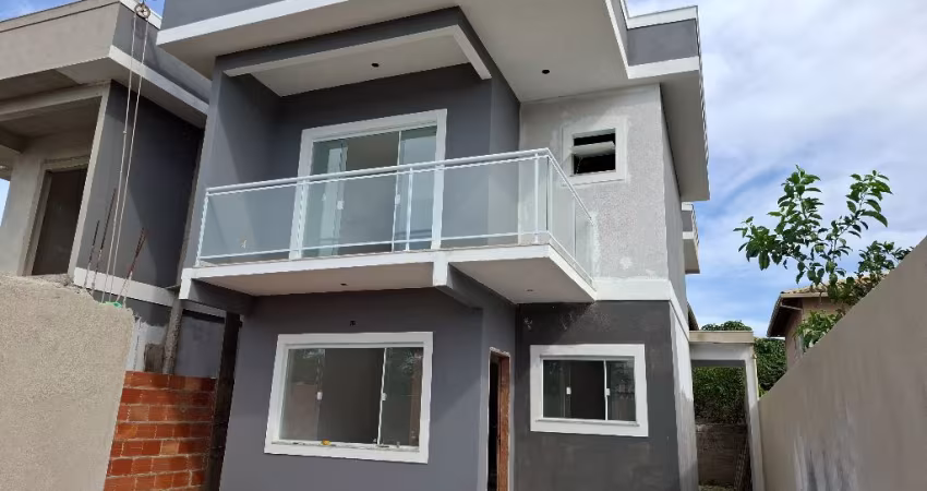 Duplex excelente para venda no Jardim Marileia em Rio das Ostras RJ