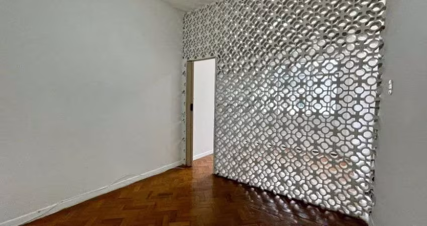 APTO DE 1 QUARTO - PREDIO MISTO