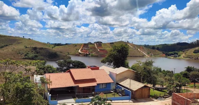 Casa com 3 dormitórios à venda, 240 m² por R$ 950.000,00 - Jardim Lermitage - Juiz de Fora/MG
