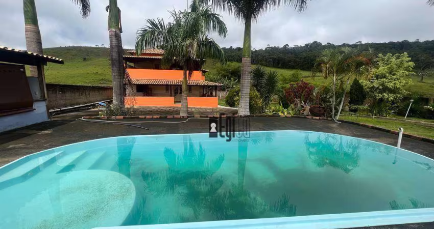 Maravilhosa Granja com Lago e Piscina em Terras do Comendador !!