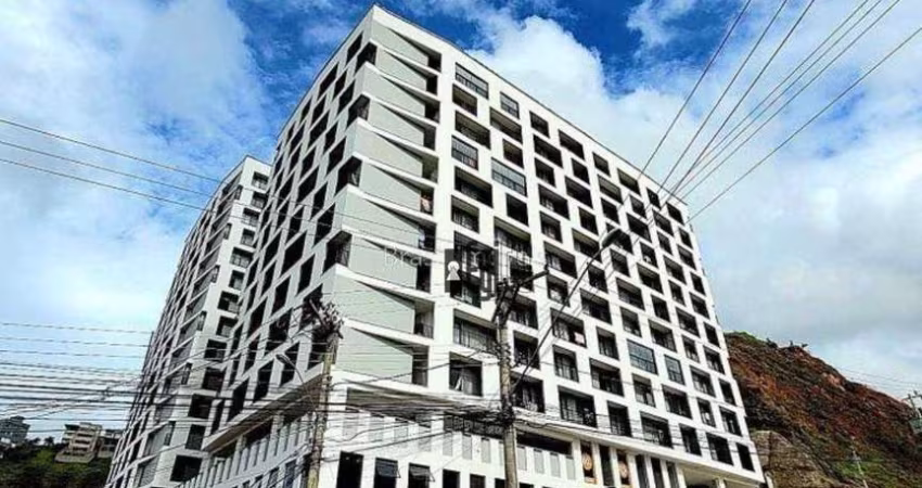 Excelente Apartamento Reformado na Garganta do Dilermando !!