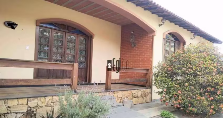 Casa com 5 dormitórios à venda, 273 m² por R$ 1.000.000,00 - Bom Clima - Juiz de Fora/MG