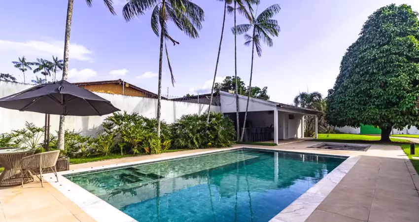 Chácara em benevides com 4 suítes , piscina e área gourmet.