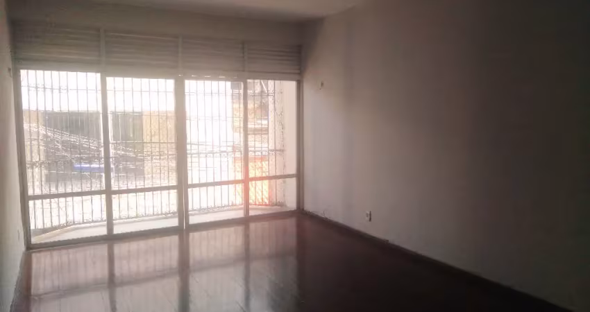 Apartamento para locação no marco de 90m² com 2/4 entre av. joão paulo e a. barroso