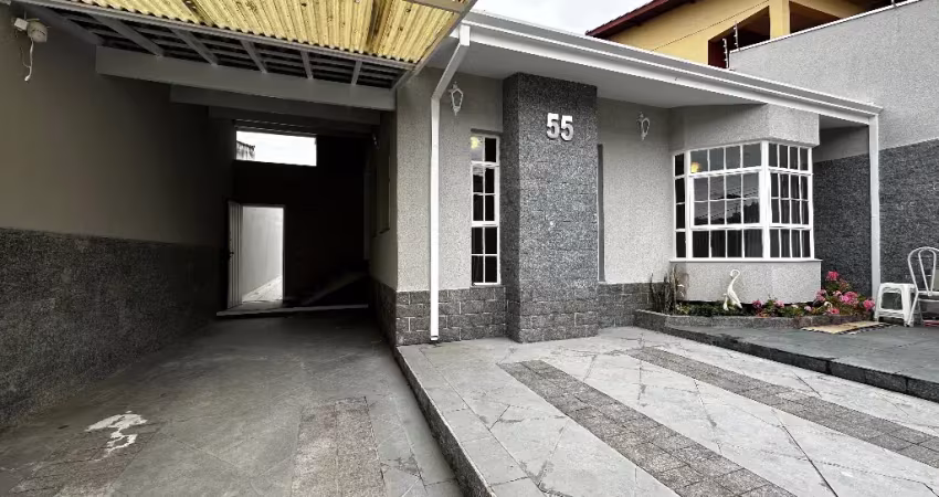 Ampla Casa para Locação no Jardim Europa!