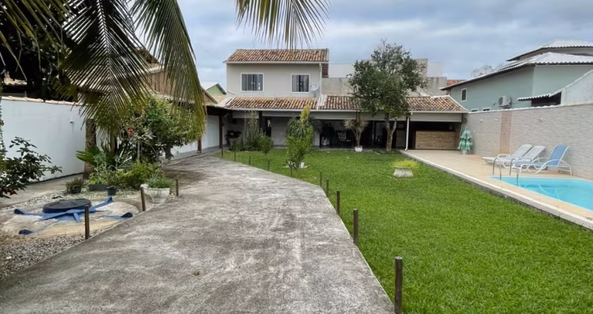 LINDA CASA DUPLEX NO CORAÇÃO DO PORTO DA ROÇA EM SAQUAREMA