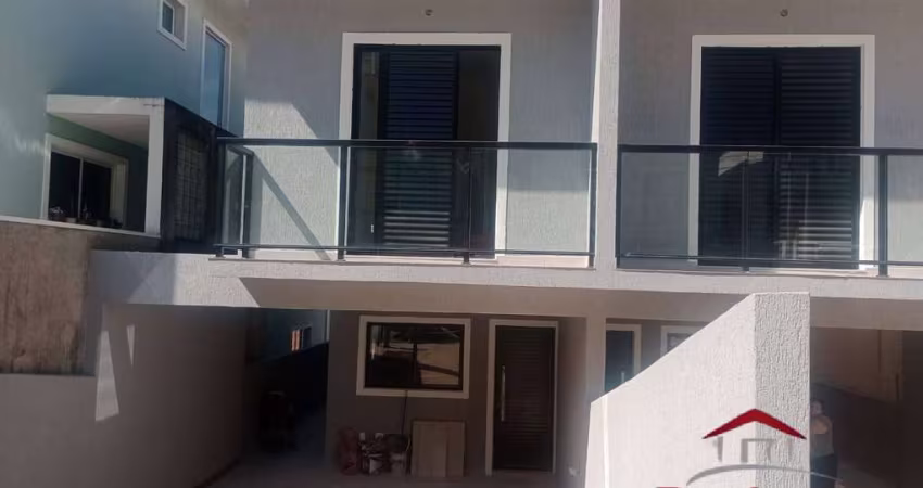 Casa Geminada a Venda em Condomínio - Cotia, SP
