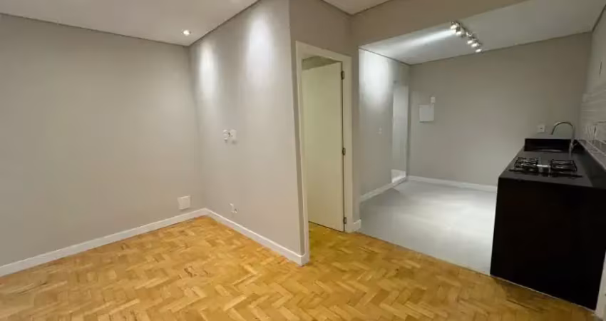 Lindo apartamento  próximo  a joana angélica reformado  c/ garagem entrar e morar !!!