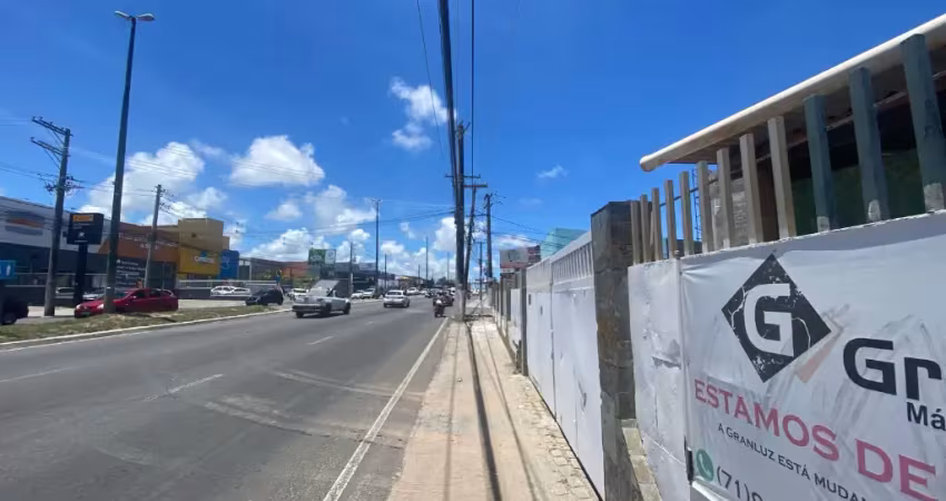 Galpão localizado na avenida santos dumont , n° 4724.