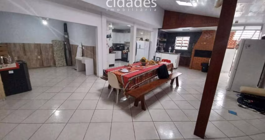 Casa 3 quarto(s) Em Barreiros - São José | SC