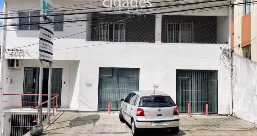 Área com loja comercial e garagem para venda de 220 m² localizada no bairro Ipiranga, São José, Grande Florianópolis