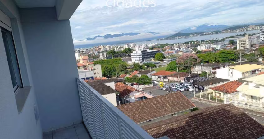 Apartamento com 02 dormitórios, Novíssimo com Garagem no Estreito .Local Nobre