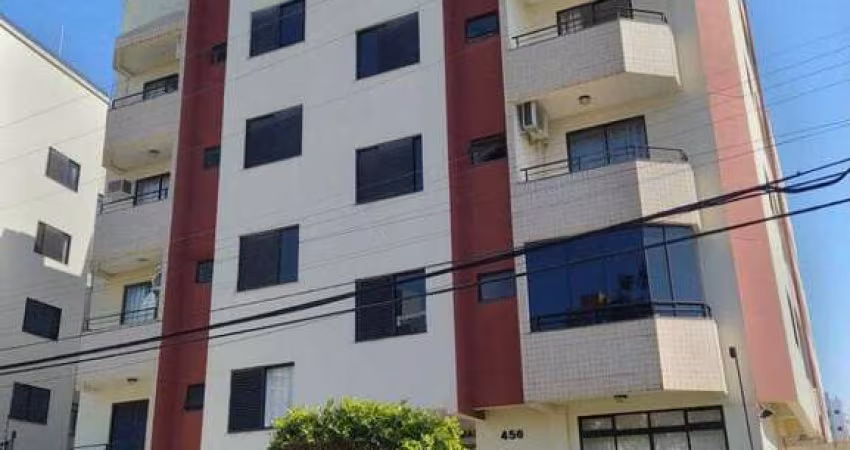 Aluguel de apartamento 3 quartos com garagem bem localizado no Estreito, Florianópolis