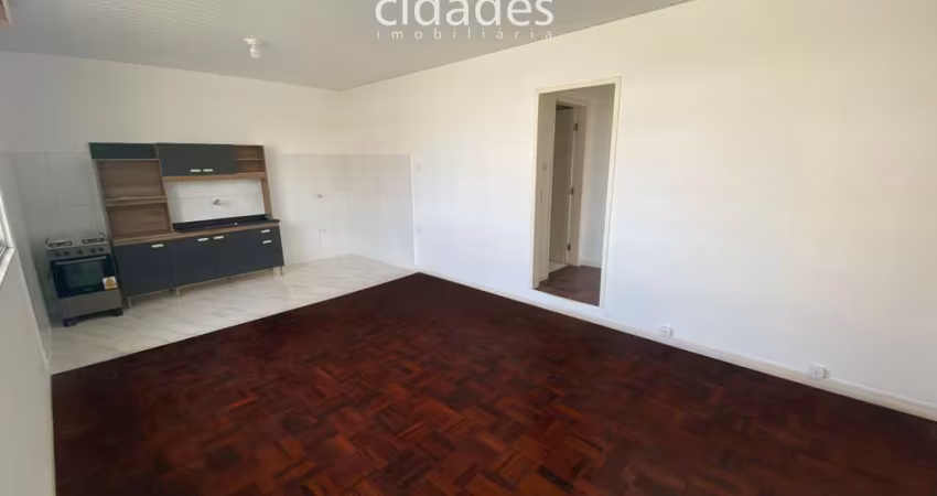 Sobrado com garagem para aluguel no bairro Capoeiras, Florianópolis