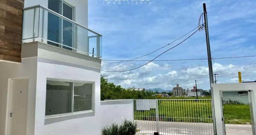 Excelente casa condomínio fechado para à venda no bairro nova palhoça