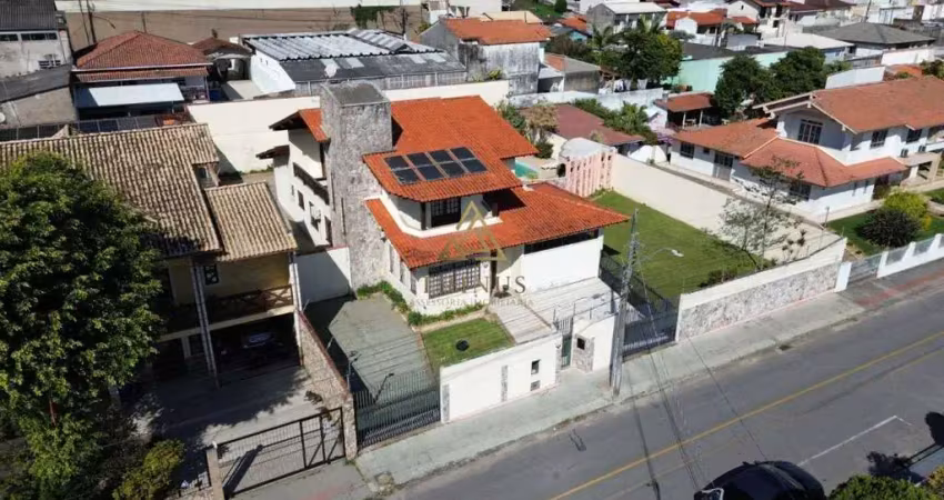 Casa com 4 quartos à venda na Rua Doralice Ramos Pinho, 1019, Jardim Cidade de Florianópolis, São José