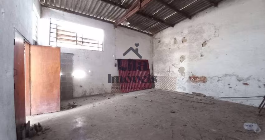 Galpao e Casas Bem Localizados