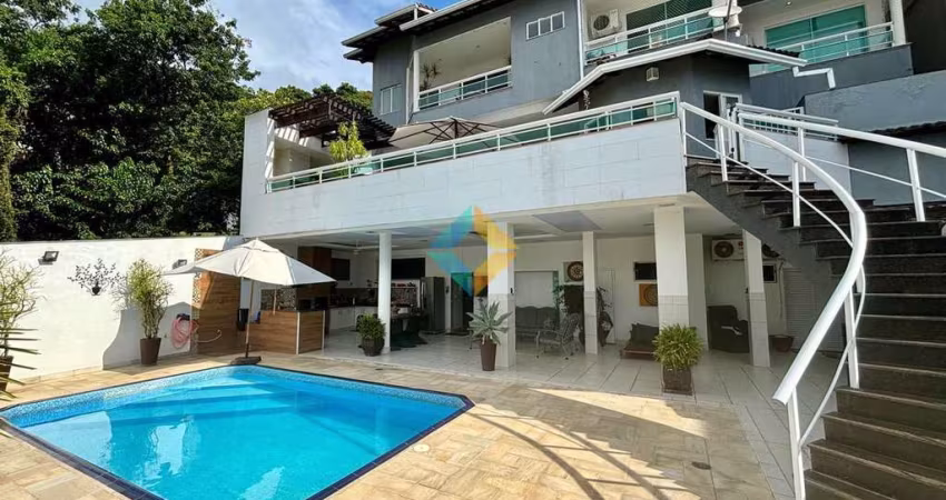 Casa com 4 dorms, Charitas, Niterói - R$ 3.3 mi, Cod: 654