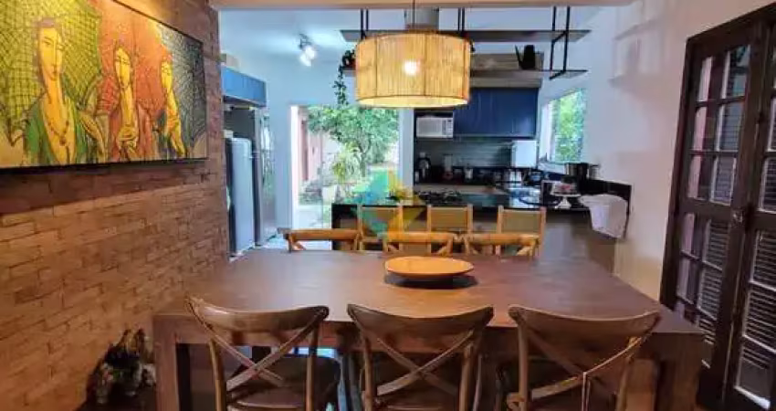 Casa com 5 dorms, Badu, Niterói - R$ 1.28 mi, Cod: 911