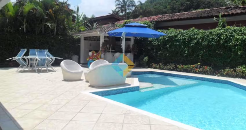 Casa com 4 dorms, Itacoatiara, Niterói - R$ 2.9 mi, Cod: 1122