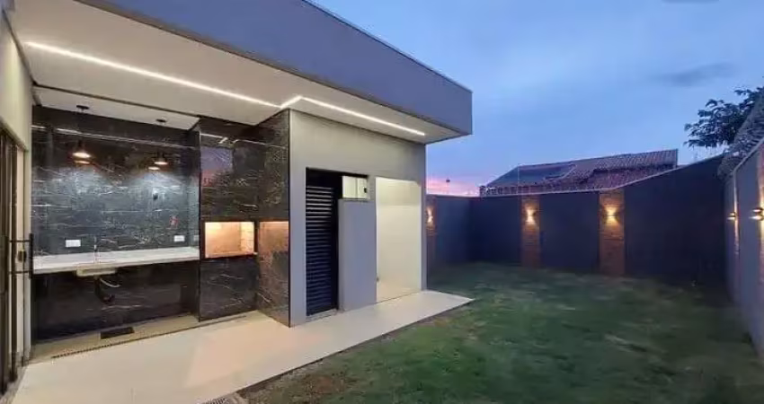 Casa para Venda em Campo Grande, Universitário, 3 dormitórios, 1 suíte, 2 banheiros, 2 vagas