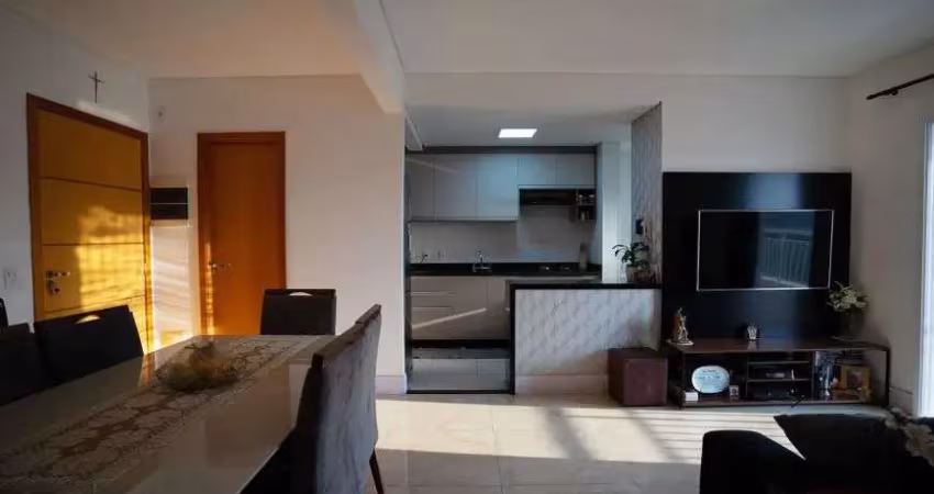 APARTAMENTO A VENDA EM JUNDIAÍ - EDIFÍCIO OLÍVIO BOA - 02 VAGAS + DEPÓSITO - SOL DA TARDE