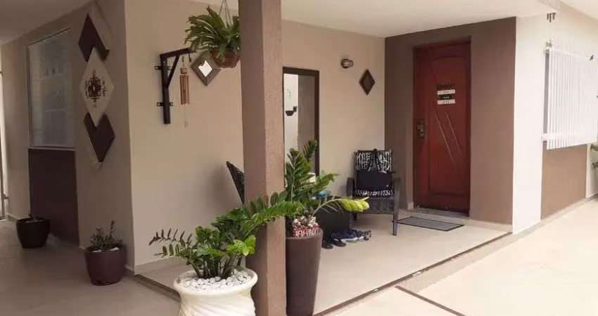 CASA A VENDA EM JUNDIAÍ – JARDIM MESSINA - 3 VAGAS - REFORMADA
