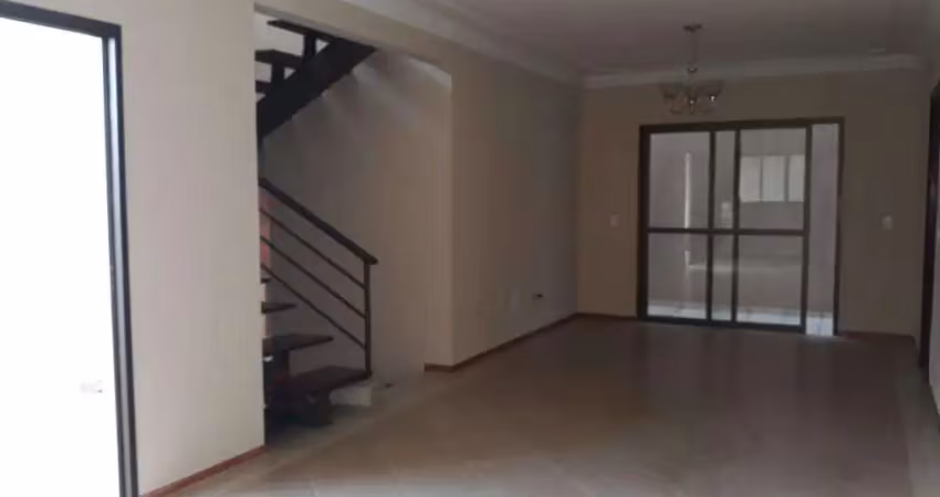 Casa para alugar em Londrina, Santa Mônica, com 3 quartos, com 200 m²