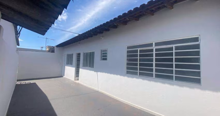 Casa para alugar em Londrina, Santa Rosa, com 1 suíte, com 50 m²