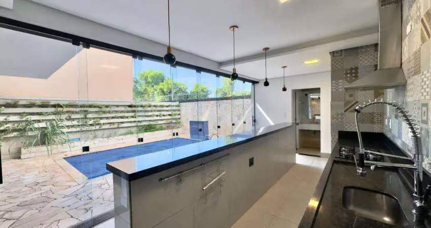 casa em condomínio região leste ( H.U.) com área de laser completa